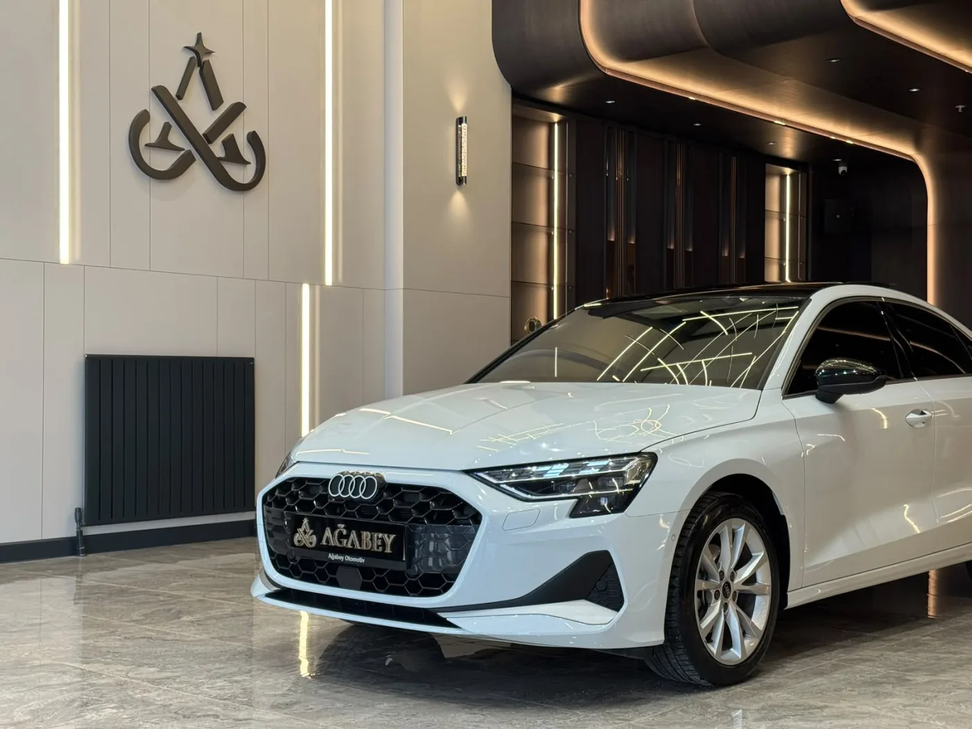Ağabey Otomotiv showroom